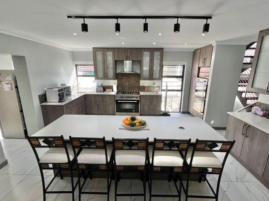 4 Bedroom Property for Sale in Wavecrest Eastern Cape